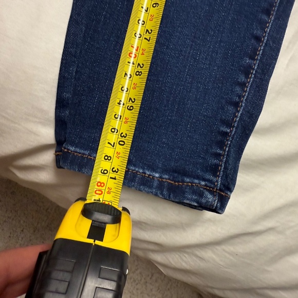 Guess-Sexy Curve Mid Rise Skinny Size 31 - Picture 5 of 5